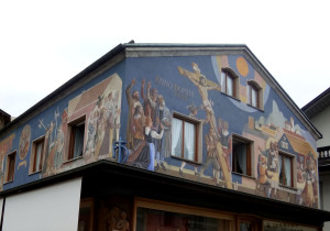 I discovered this dark blue painting - definitely about the Passion Play in Oberammergau 2015 
