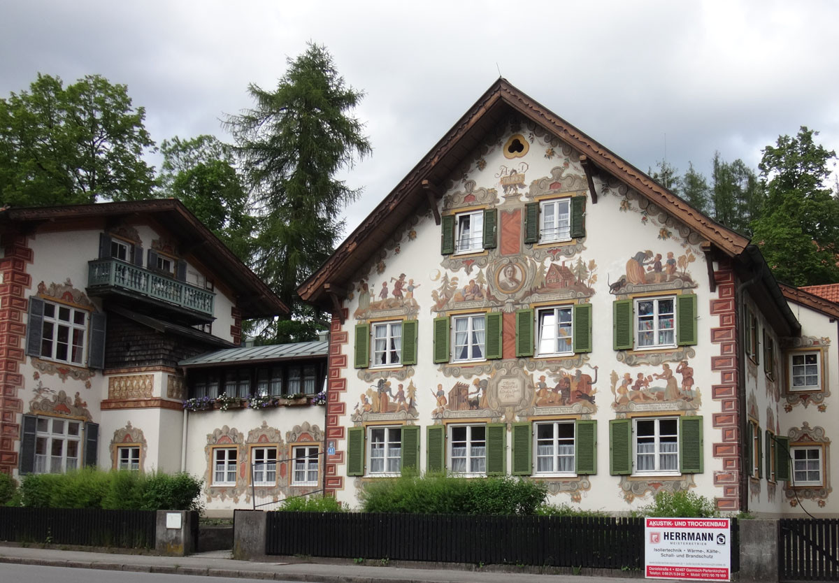 Oberommergau – the drive through art museum